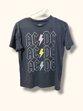 ACDC T-Shirt Womens M Black Short Sleeve Graphic Band Logo Lightning Rock Tee